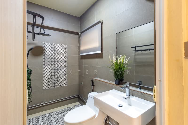 578 Hougang Avenue 4, 578 Hougang Avenue 4, 4 Bedrooms, 1,507 sqft, HDB Flat For Sale, by Dexter Tan, 500141698 - Bathroom - PropertyGuru.com.sg