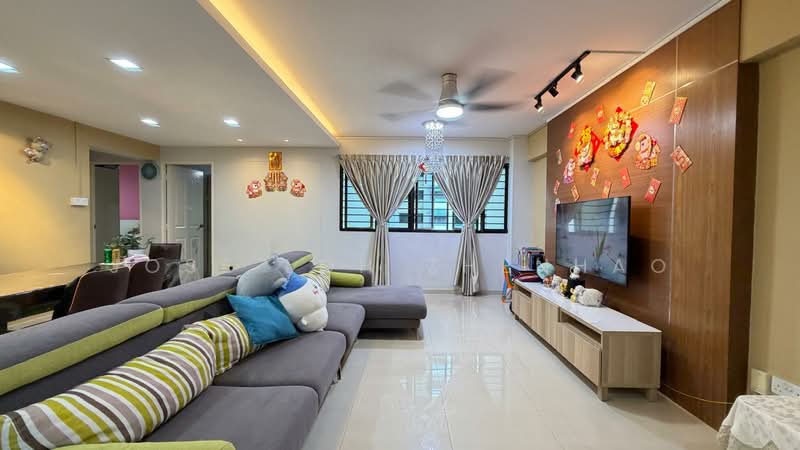 275B Jurong West Street 25, 275B Jurong West Street 25, 3 Bedrooms, 1,195 sqft, HDB Flat For Sale, by Jose Loh Zhenhao, 500141705 - Living Room - PropertyGuru.com.sg