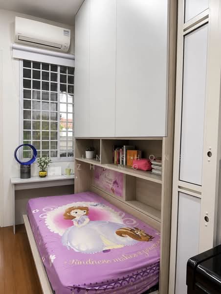 24 Chapel Close, Marine Parade MRT, East Coast, Amber Road, Still Road, Joo Chiat, 24 Chapel Close, 3 Bedrooms, 1,335 sqft, Terraced House For Rent, by Yi Yun Shone Zhang, 500141751 - Bedroom - PropertyGuru.com.sg