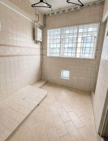 891 Tampines Avenue 8, 891 Tampines Avenue 8, 3 Bedrooms, 1,076 sqft, HDB Flat For Sale, by Delvin Ong, 500141754 - Bathroom - PropertyGuru.com.sg