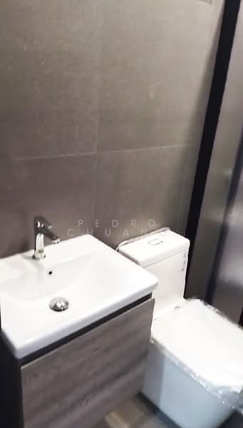 2 Joo Avenue, 2 Joo Avenue, Room Rental, 120 sqft, Walk-up Apartment For Rent, by Pedro Chuang, 500141761 - Bathroom - PropertyGuru.com.sg