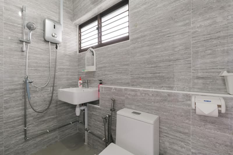 873 Woodlands Street 81, 873 Woodlands Street 81, 3 Bedrooms, 1,194 sqft, HDB Flat For Sale, by Chee Chai Khong, 500141763 - Bathroom - PropertyGuru.com.sg