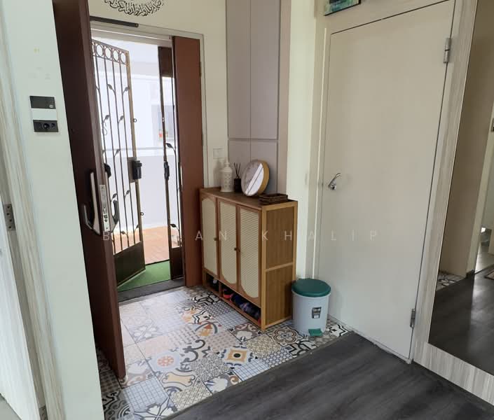 508A Yishun Avenue 4, 508A Yishun Avenue 4, 3 Bedrooms, 1,001 sqft, HDB Flat For Sale, by Burhan Khalip, 500141765 - Entrance - PropertyGuru.com.sg