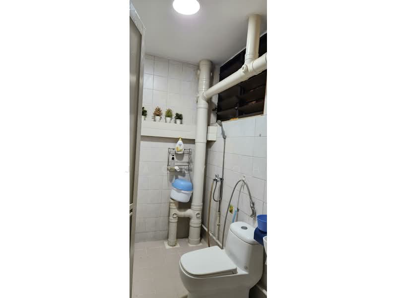 554 Serangoon North Avenue 3, 554 Serangoon North Avenue 3, 3 Bedrooms, 1,076 sqft, HDB Flat For Sale, by Jacky Oh, 500141777 - Bathroom - PropertyGuru.com.sg
