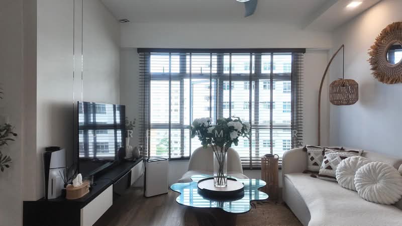673C Fern Grove @ Yishun, 673C Yishun Avenue 4, 3 Bedrooms, 1,001 sqft, HDB Flat For Sale, by Jerez Amsyar, 500141780 - Living Room - PropertyGuru.com.sg