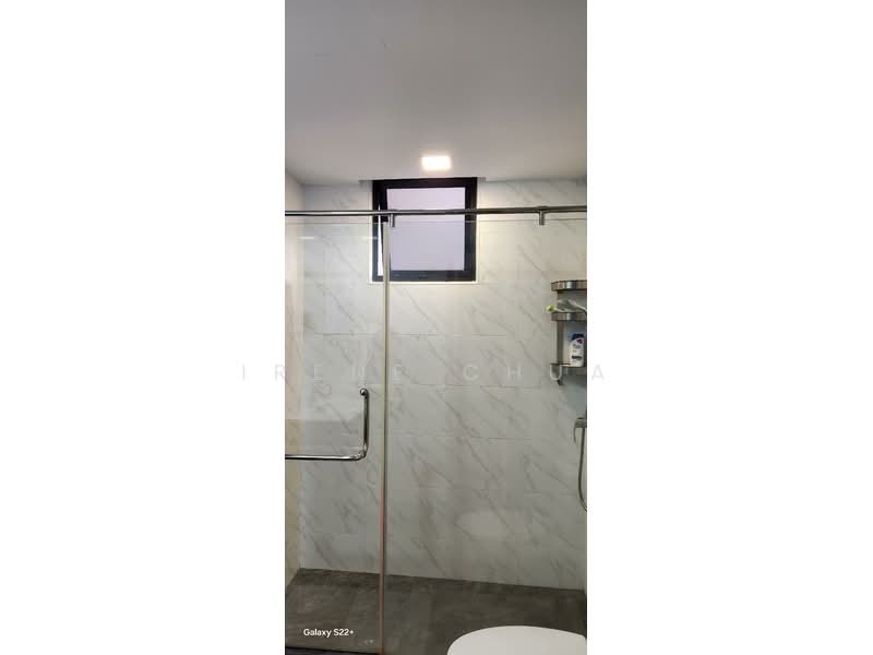 Regent Heights, 56 Bukit Batok East Avenue 5, 2 Bedrooms, 1,023 sqft, Condominium For Rent, by Irene Chua, 500141785 - Bathroom - PropertyGuru.com.sg