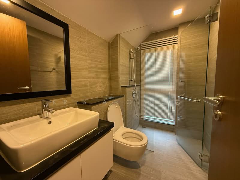 Shamrock Villas, Namly Place, 5 Bedrooms, 6,340 sqft, Detached House For Rent, by Kris Ang 洪慧芯, 500141800 - Bathroom - PropertyGuru.com.sg