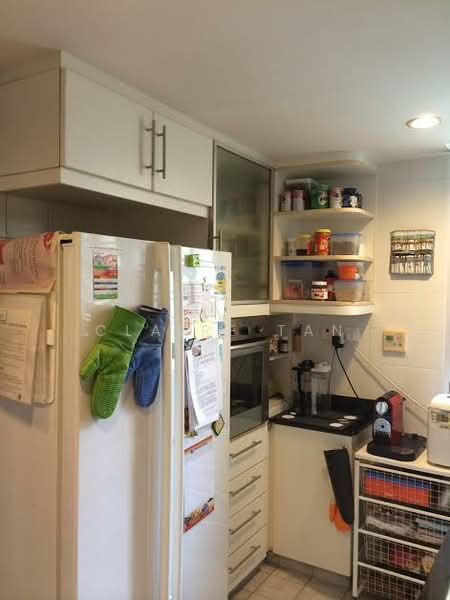 Emery Point, 18 Ipoh Lane, 3 Bedrooms, 1,324 sqft, Condominium For Sale, by Claire Tan, 500141842 - Kitchen - PropertyGuru.com.sg