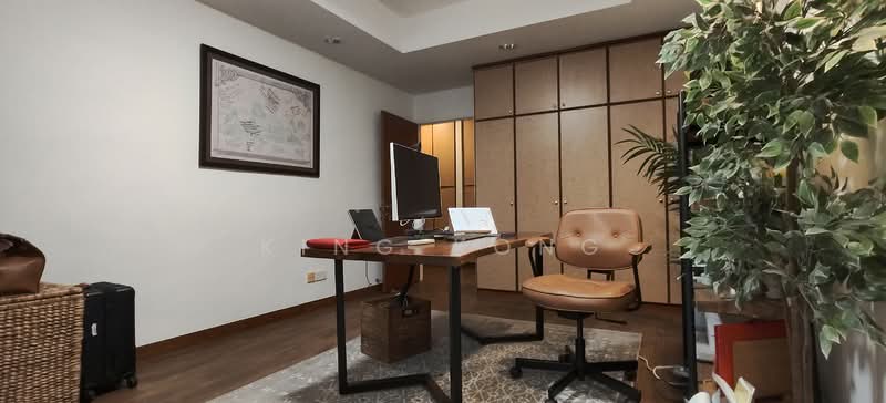 Grange Heights, 15 Saint Thomas Walk, 4 Bedrooms, 3,025 sqft, Apartment For Rent, by King Kong, 500141872 - Study - PropertyGuru.com.sg