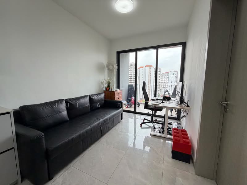 The Garden Residences, 1 Serangoon North View, 2 Bedrooms, 517 sqft, Condominium For Sale, by Julia Bensily, 500141910 - Living Room - PropertyGuru.com.sg