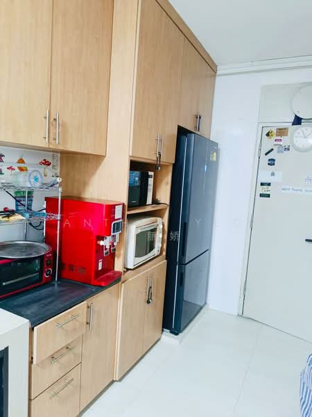 671A Klang Lane, 671A Klang Lane, 3 Bedrooms, 807 sqft, HDB Flat For Sale, by Anthea Yeo 杨丽娇, 500141913 - Kitchen - PropertyGuru.com.sg