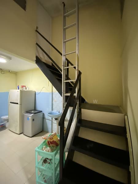 Casuarina Road Terrace House For Rent, Casuarina Road, 3 Bedrooms, 1,000 sqft, Terraced House For Rent, by Kian Law, 500141916 - Kitchen - PropertyGuru.com.sg