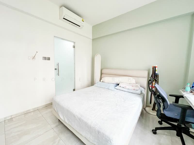 Symphony Heights, 43 Hume Avenue, 2 Bedrooms, 1,152 sqft, Condominium For Sale, by KOH YONG JIAN, 500141926 - Bedroom - PropertyGuru.com.sg