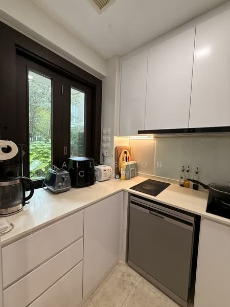 The Greenwood, 247 Greenwood Avenue, 5 Bedrooms, 3,000 sqft, Terraced House For Sale, by Alliston Chung, 500141930 - Kitchen - PropertyGuru.com.sg