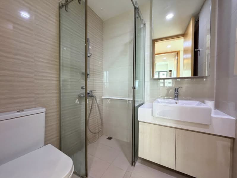 Thomson Three, 21 Bright Hill Drive, 2 Bedrooms, 732 sqft, Condominium For Rent, by Alex Goh, 500141955 - Bathroom - PropertyGuru.com.sg