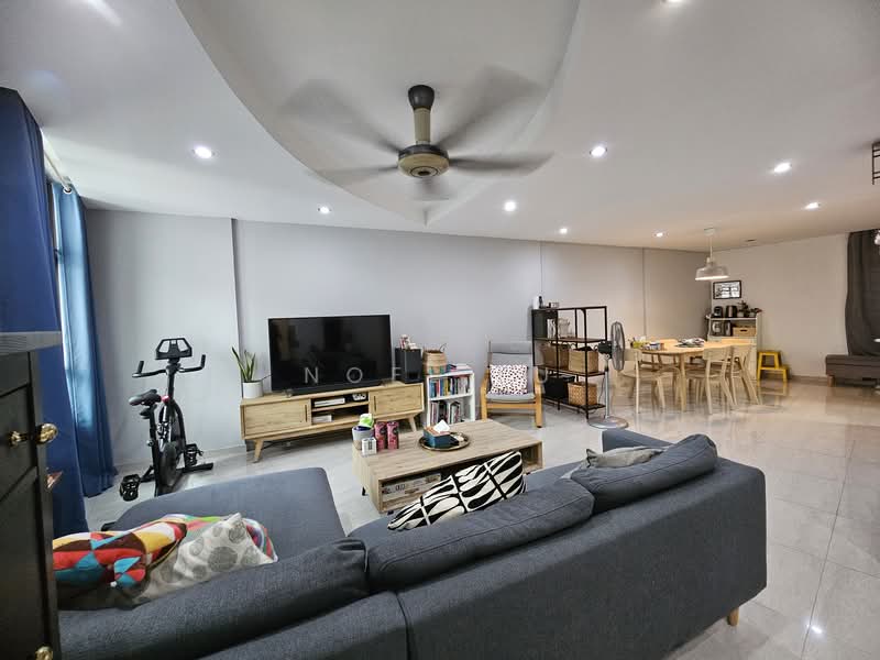 678D Jurong West Street 64, 678D Jurong West Street 64, 3 Bedrooms, 1,195 sqft, HDB Flat For Sale, by Noel Lu, 500142003 - Living Room - PropertyGuru.com.sg
