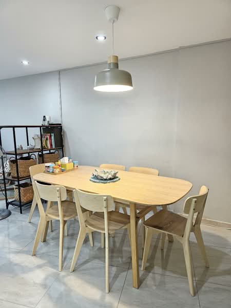 678D Jurong West Street 64, 678D Jurong West Street 64, 3 Bedrooms, 1,195 sqft, HDB Flat For Sale, by Noel Lu, 500142003 - Dining Room - PropertyGuru.com.sg