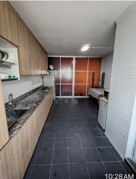 156 Simei Road, 156 Simei Road, 3 Bedrooms, 1,119 sqft, HDB Flat For Sale, by Tan Carlos 陈卡洛, 500142007 - Kitchen - PropertyGuru.com.sg