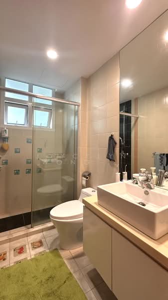 Summerhill, 50 Hume Avenue, 3 Bedrooms, 1,259 sqft, Condominium For Sale, by Joycelyn Wong 黄琪棋, 500142009 - Bathroom - PropertyGuru.com.sg