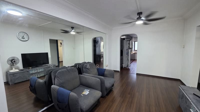 321 Ubi Avenue 1, 321 Ubi Avenue 1, 2 Bedrooms, 680 sqft, HDB Flat For Rent, by Richard Tay, 500142012 - Living Room - PropertyGuru.com.sg