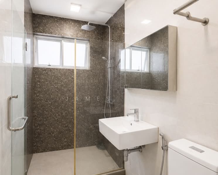 161 Bishan Street 13, 161 Bishan Street 13, 4 Bedrooms, 1,410 sqft, HDB Flat For Sale, by James Lee, 500142014 - Bathroom - PropertyGuru.com.sg
