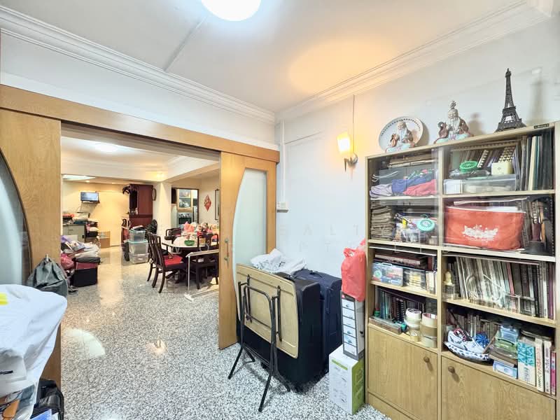 25 Telok Blangah Crescent, 25 Telok Blangah Crescent, 3 Bedrooms, 1,259 sqft, HDB Flat For Sale, by Phoebe, 500142036 - Living Room - PropertyGuru.com.sg