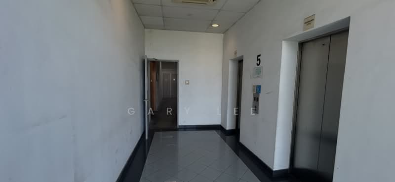 Uni-Tech Centre, 55 Toh Guan Rd East, 1,302 sqft, Factory / Workshop (B2) For Sale, by Gary Lee, 500142044 - Corridor - CommercialGuru.com.sg