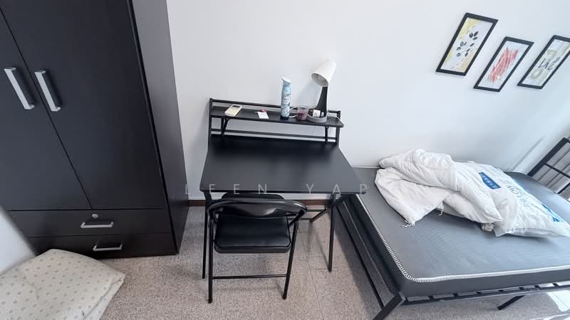 Queens, 10 Stirling Road, Room Rental, 100 sqft, Condominium For Rent, by Leen Yap, 500142049 - Bedroom - PropertyGuru.com.sg