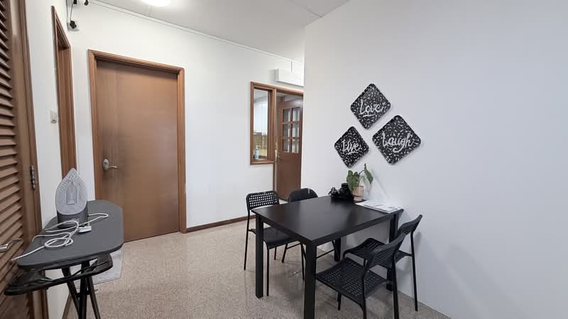 Queens, 10 Stirling Road, Room Rental, 100 sqft, Condominium For Rent, by Leen Yap, 500142049 - Interior - PropertyGuru.com.sg