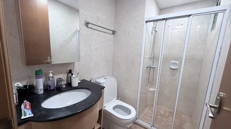 Queens, 10 Stirling Road, Room Rental, 100 sqft, Condominium For Rent, by Leen Yap, 500142049 - Bathroom - PropertyGuru.com.sg