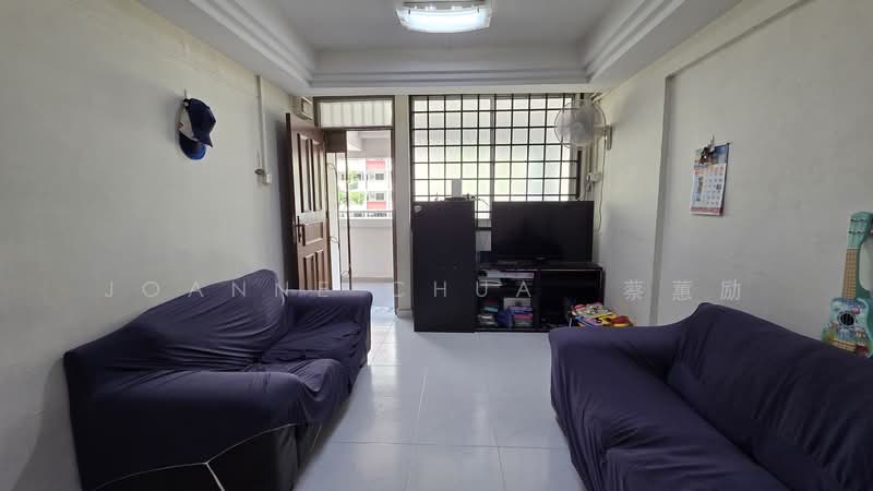 324 Bukit Batok Street 33, 324 Bukit Batok Street 33, 2 Bedrooms, 689 sqft, HDB Flat For Rent, by Joanne Chua 蔡蕙励, 500142053 - Living Room - PropertyGuru.com.sg