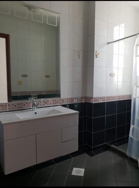 Cavendish Park, 16 Pine Grove, 3 Bedrooms, 1,269 sqft, Condominium For Rent, by Sze Chern Tay, 500142056 - Bathroom - PropertyGuru.com.sg