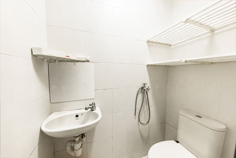The Canopy, 71 Yishun Avenue 11, 3 Bedrooms, 1,195 sqft, Executive Condominium For Sale, by ADNIX LIU, 500142064 - Bathroom - PropertyGuru.com.sg