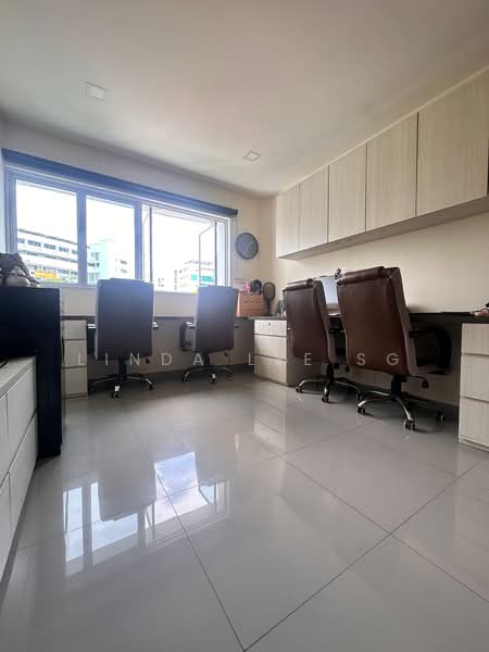 341 Jurong East Avenue 1, 341 Jurong East Avenue 1, 3 Bedrooms, 1,119 sqft, HDB Flat For Sale, by Linda Lee SG, 500142074 - Study - PropertyGuru.com.sg