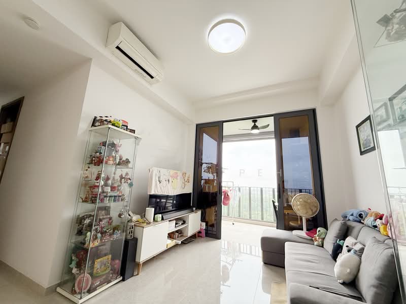 Parc Botannia, 12 Fernvale Street, 3 Bedrooms, 872 sqft, Condominium For Sale, by Jayden Peh, 500142079 - Living Room - PropertyGuru.com.sg