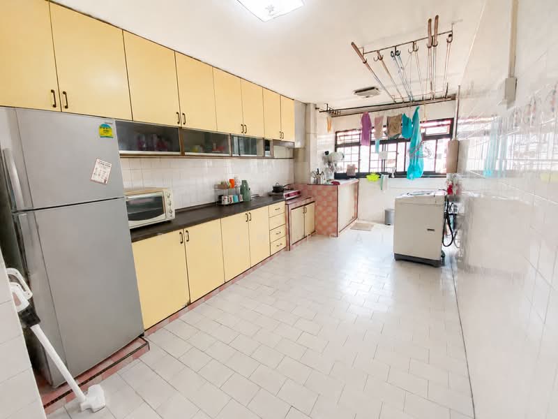 488 Jurong West Avenue 1, 488 Jurong West Avenue 1, 3 Bedrooms, 990 sqft, HDB Flat For Sale, by Robin Tsai, 500142080 - Kitchen - PropertyGuru.com.sg