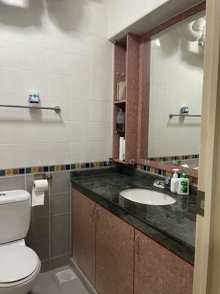 184A Rivervale Crescent, 184A Rivervale Crescent, 3 Bedrooms, 1,205 sqft, HDB Flat For Sale, by Angela Chan, 500142081 - Bathroom - PropertyGuru.com.sg