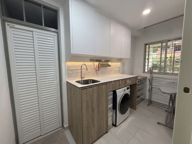 The Shelford, 1D Shelford Road, 3 Bedrooms, 1,851 sqft, Condominium For Sale, by Tan Hui Ling, 500142086 - Laundry Yard / Helper’s area - PropertyGuru.com.sg