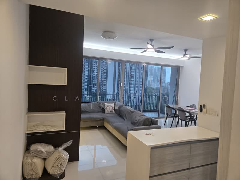 Hundred Trees, 87 West Coast Drive, 3 Bedrooms, 1,163 sqft, Condominium For Sale, by Clarence Poh (傅春发), 500142101 - Living Room - PropertyGuru.com.sg