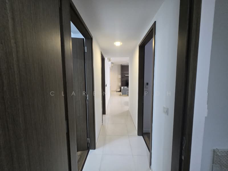 Hundred Trees, 87 West Coast Drive, 3 Bedrooms, 1,163 sqft, Condominium For Sale, by Clarence Poh (傅春发), 500142101 - Corridor - PropertyGuru.com.sg