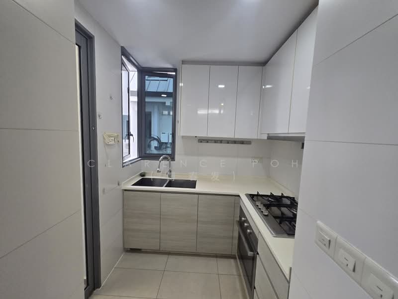 Hundred Trees, 87 West Coast Drive, 3 Bedrooms, 1,163 sqft, Condominium For Sale, by Clarence Poh (傅春发), 500142101 - Kitchen - PropertyGuru.com.sg
