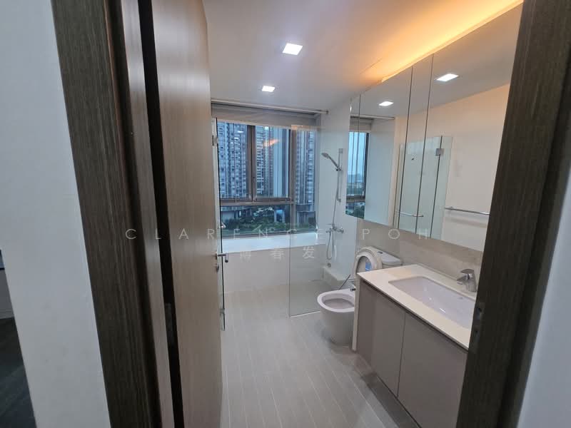 Hundred Trees, 87 West Coast Drive, 3 Bedrooms, 1,163 sqft, Condominium For Sale, by Clarence Poh (傅春发), 500142101 - Bathroom - PropertyGuru.com.sg