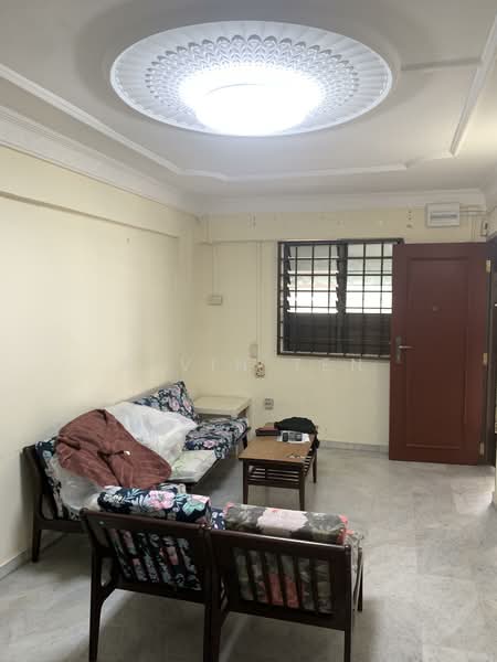 221 Serangoon Avenue 4, 221 Serangoon Avenue 4, 2 Bedrooms, 721 sqft, HDB Flat For Sale, by Alvin Ten, 500142125 - Living Room - PropertyGuru.com.sg