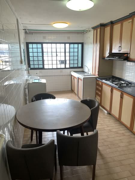 221 Serangoon Avenue 4, 221 Serangoon Avenue 4, 2 Bedrooms, 721 sqft, HDB Flat For Sale, by Alvin Ten, 500142125 - Kitchen - PropertyGuru.com.sg