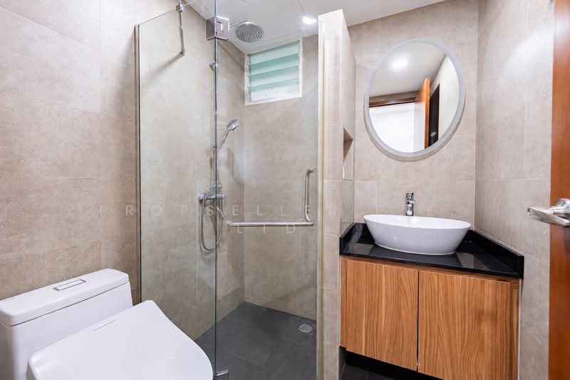 Park Green, 2 Rivervale Link, 3 Bedrooms, 1,195 sqft, Condominium For Sale, by Elaine Wong, 500142128 - Bathroom - PropertyGuru.com.sg