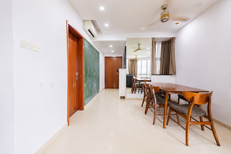 Park Green, 2 Rivervale Link, 3 Bedrooms, 1,195 sqft, Condominium For Sale, by Elaine Wong, 500142128 - Dining Room - PropertyGuru.com.sg