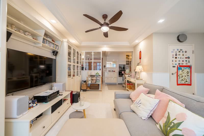 487C Choa Chu Kang Avenue 5, 487C Choa Chu Kang Avenue 5, 4 Bedrooms, 1,216 sqft, HDB Flat For Sale, by Zach Sabai, 500142130 - Living Room - PropertyGuru.com.sg