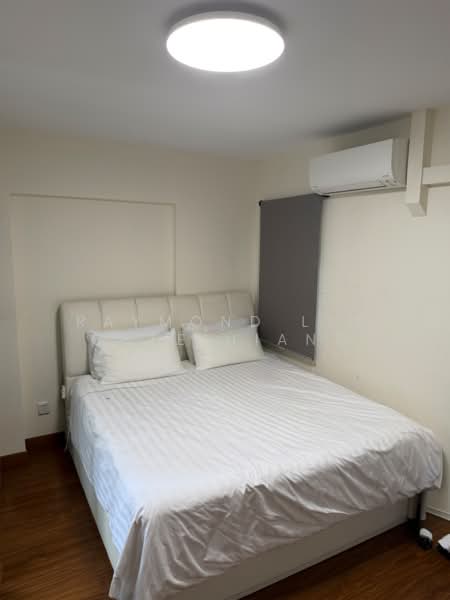 384 Bukit Batok West Avenue 5, 384 Bukit Batok West Avenue 5, 4 Bedrooms, 1,270 sqft, HDB Flat For Sale, by Raymond Lim Chee Hiang, 500142143 - Bedroom - PropertyGuru.com.sg