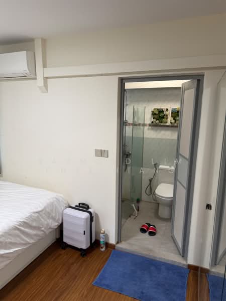 384 Bukit Batok West Avenue 5, 384 Bukit Batok West Avenue 5, 4 Bedrooms, 1,270 sqft, HDB Flat For Sale, by Raymond Lim Chee Hiang, 500142143 - Bedroom - PropertyGuru.com.sg