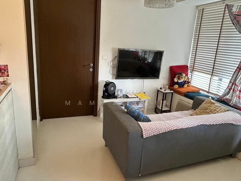 Airstream, 26 St Michael's Road, 1 Bedroom, 409 sqft, Condominium For Rent, by Mamta Jain, 500142176 - Living Room - PropertyGuru.com.sg